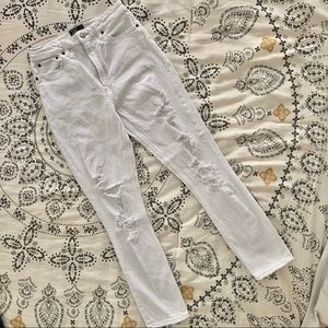 White Hi Rise distressed Abercrombie Jeans 26 (2)
